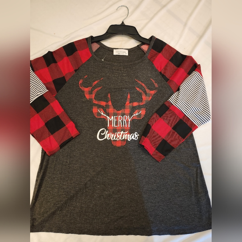 Women's Christmas top. Brand New without tags.